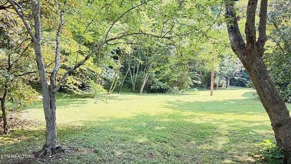 1 Acre of Residential Land for Sale in Knoxville, Tennessee