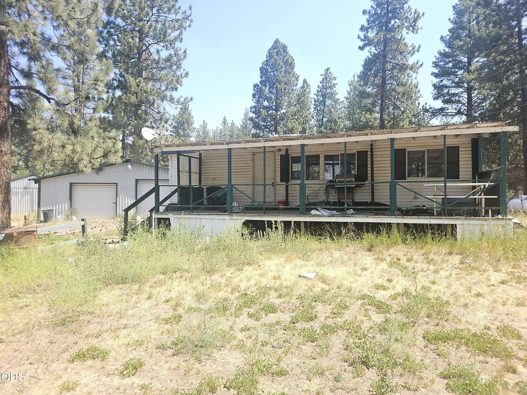 1.62 Acres of Land with Home for Sale in Bonanza, Oregon