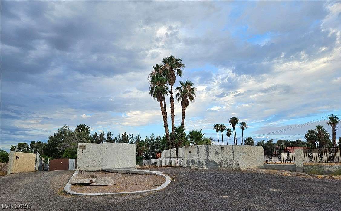 1.55 Acres of Residential Land for Sale in Las Vegas, Nevada