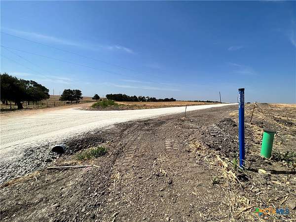10 Acres of Land for Sale in Burlington, Texas