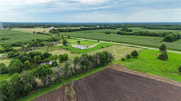 29 Acres of Recreational & Residential Land for Sale in La Cygne, Kansas
