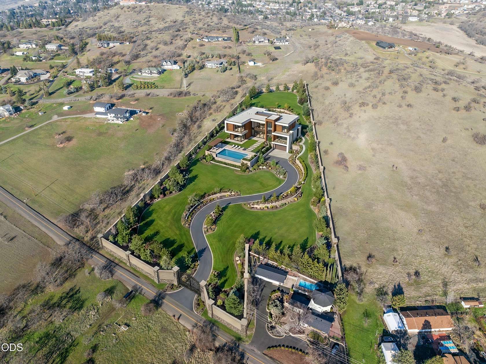 6.87 Acres of Residential Land for Sale in Medford, Oregon