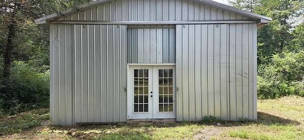 13.1 Acres of Land with Home for Sale in Judsonia, Arkansas