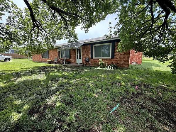 2 Acres of Land with Home for Sale in Corsicana, Texas