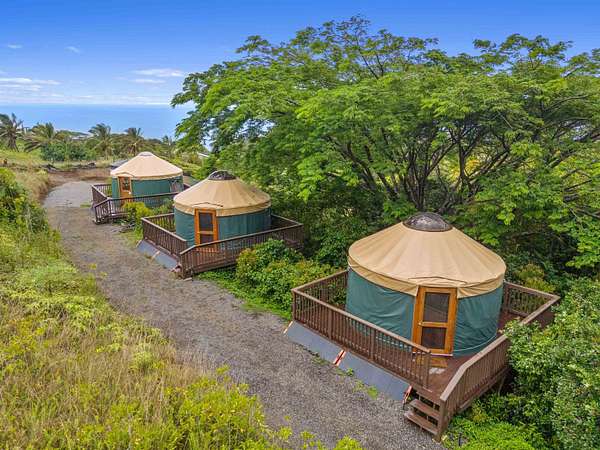 2.9 Acres of Residential Land for Sale in Haʻikū, Hawaii