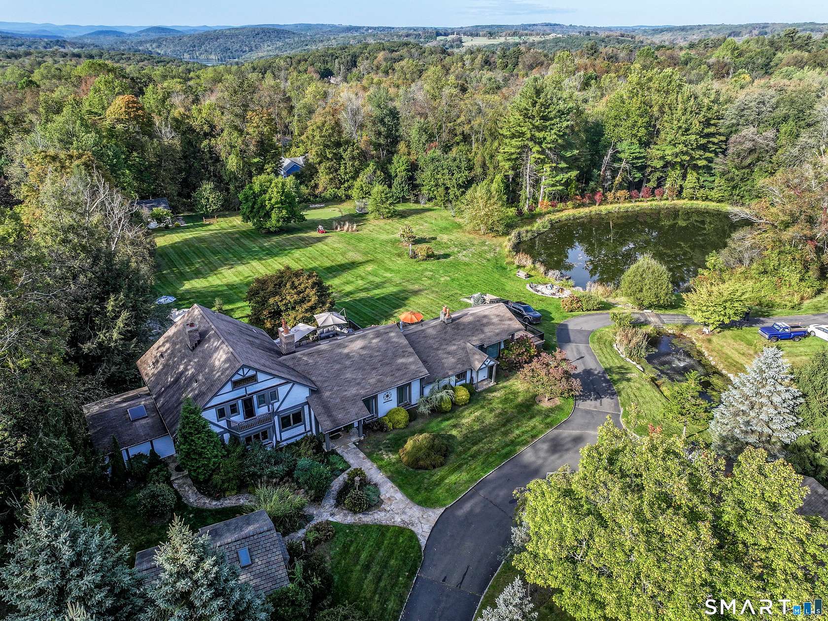 5.46 Acres of Land with Home for Sale in Brookfield, Connecticut
