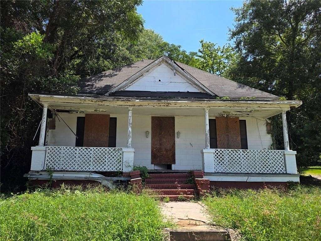 1.84 Acres of Land with Home for Sale in Macon, Georgia