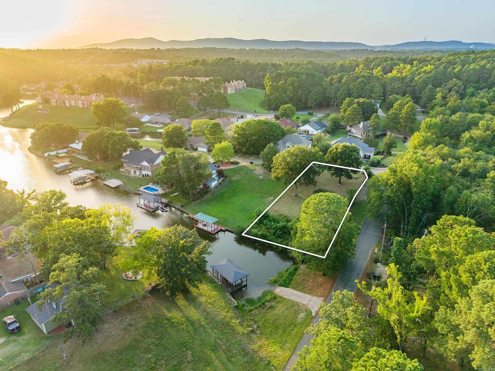 0.45 Acres of Residential Land for Sale in Hot Springs, Arkansas