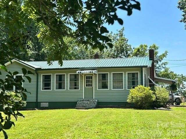 4 Acres of Land with Home for Sale in Marion, North Carolina