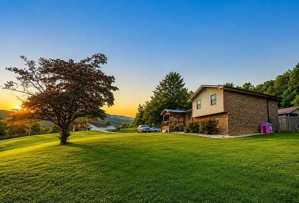 1.78 Acres of Land with Home for Sale in Pineville, Kentucky