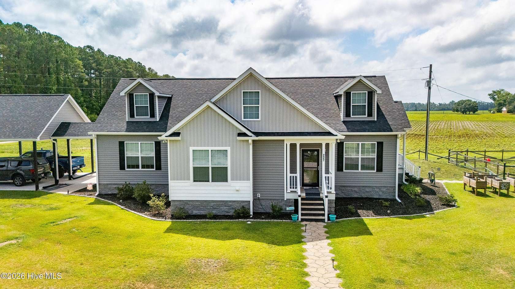 34 Acres of Land with Home for Sale in Trenton, North Carolina