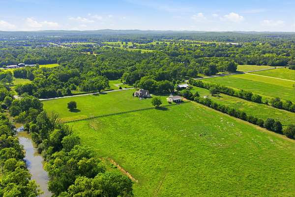 23.8 Acres of Land with Home for Sale in Murfreesboro, Tennessee