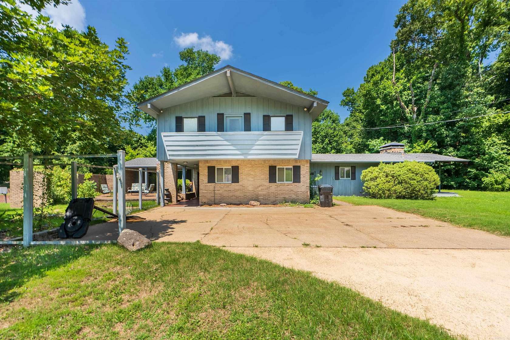 3 Acres of Land with Home for Sale in Helena, Arkansas
