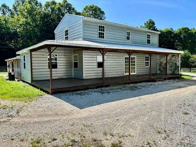 25 Acres of Land with Home for Sale in Annville, Kentucky