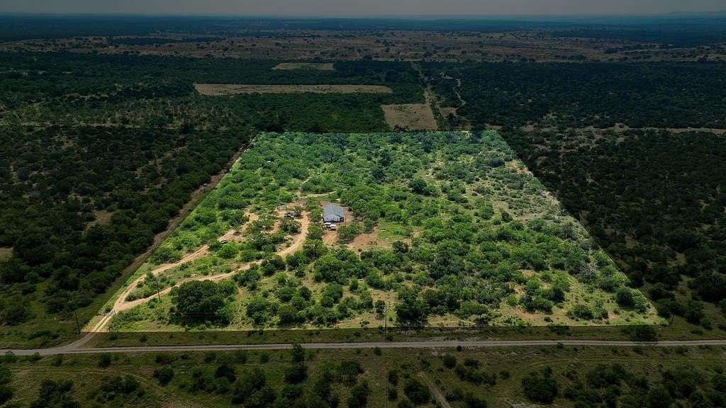 20 Acres of Agricultural Land with Home for Sale in London, Texas