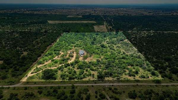 20 Acres of Agricultural Land with Home for Sale in London, Texas
