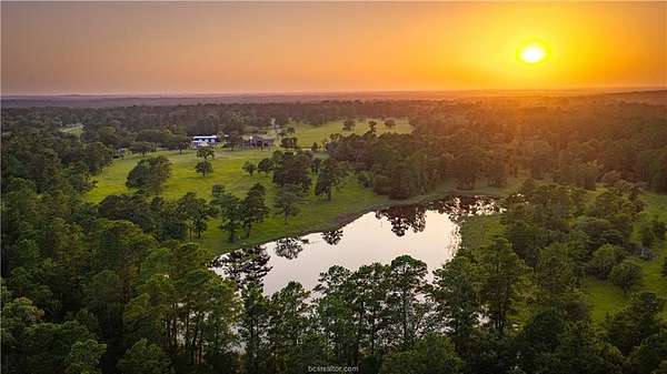 141 Acres of Land for Sale in Huntsville, Texas