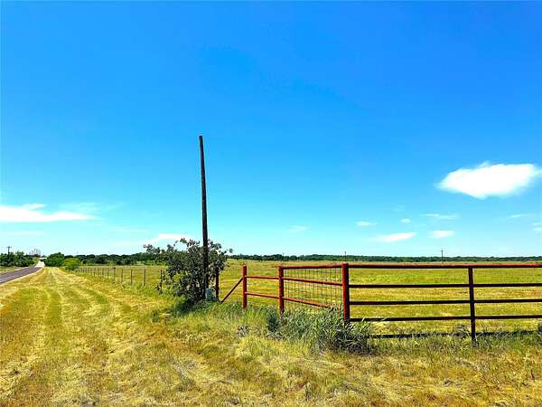 20 Acres of Agricultural & Residential Land for Sale in Whitt, Texas