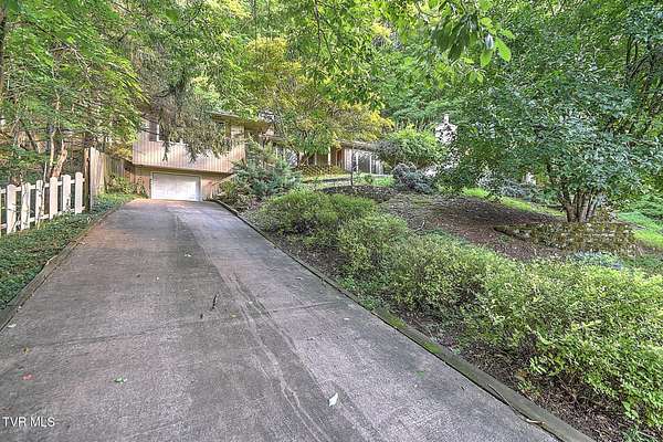 3.14 Acres of Land with Home for Sale in Kingsport, Tennessee