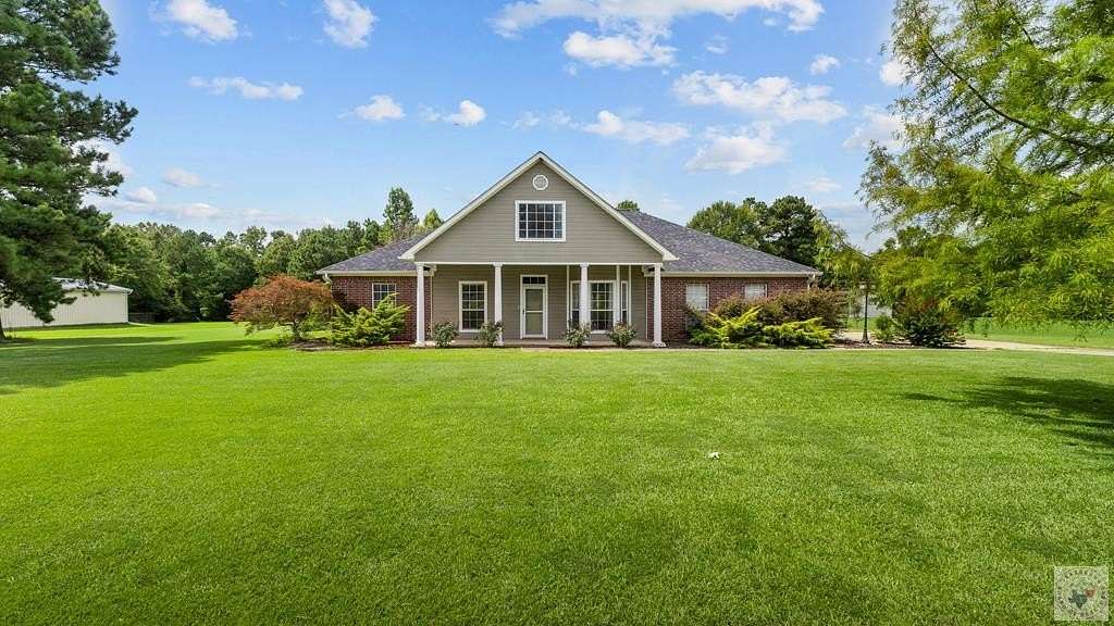 2.29 Acres of Land with Home for Sale in Texarkana, Texas