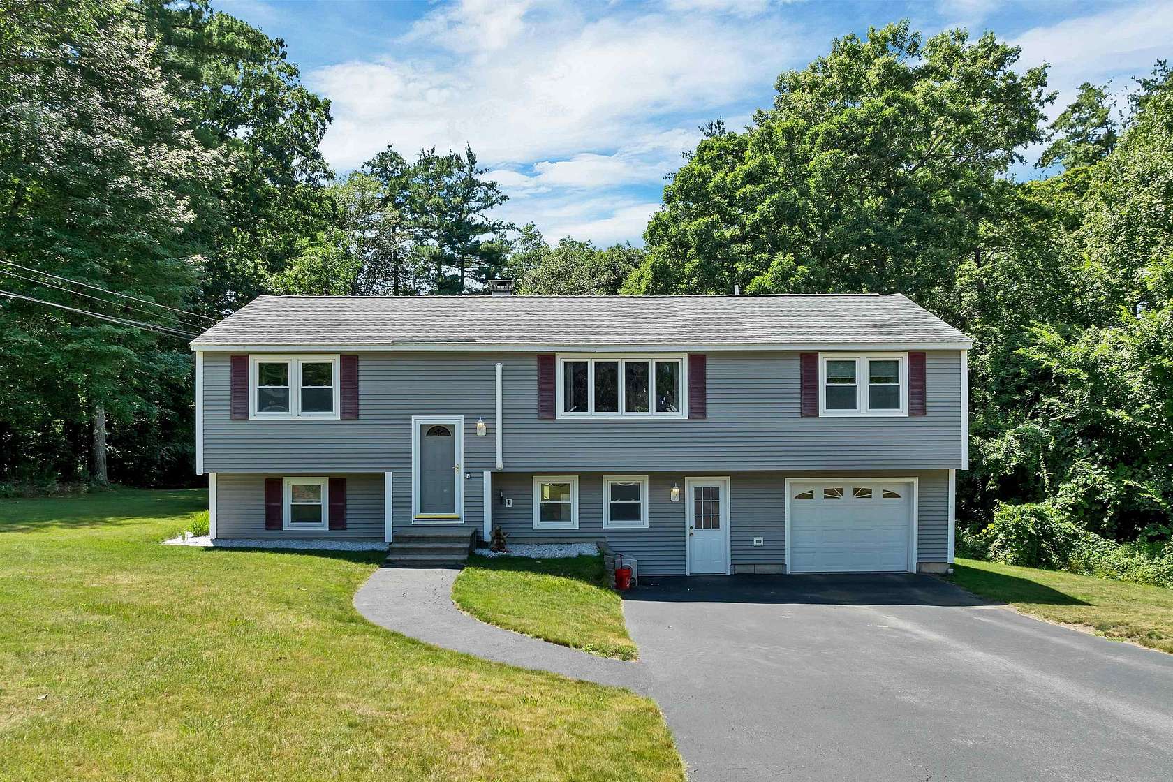 1.58 Acres of Land with Home for Sale in Londonderry, New Hampshire
