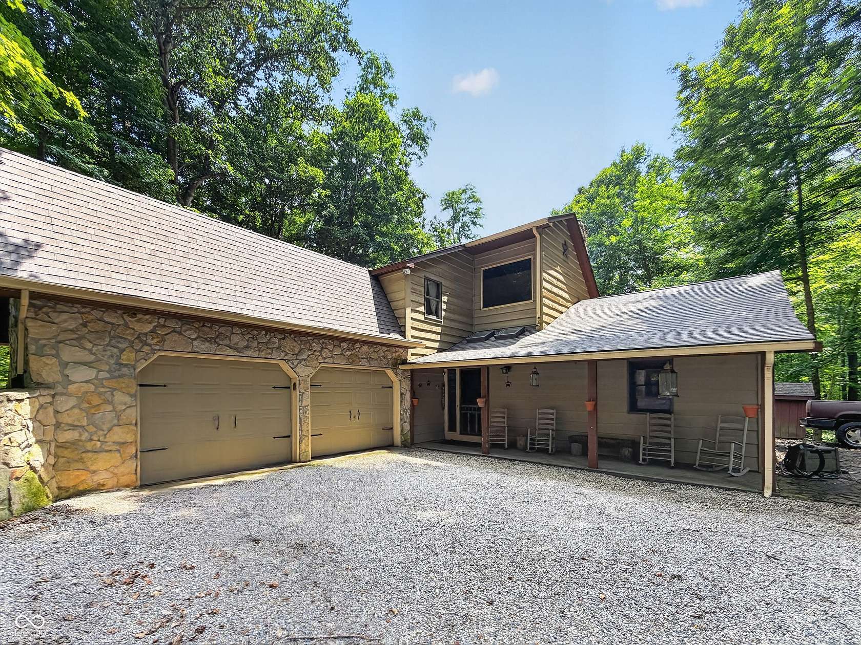 2.5 Acres of Land with Home for Sale in Carthage, Indiana