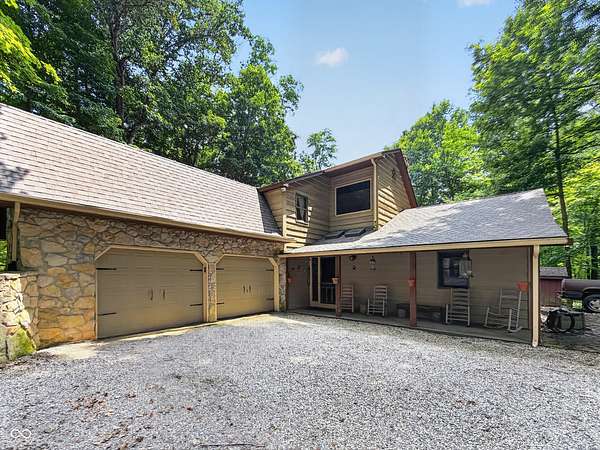 2.5 Acres of Land with Home for Sale in Carthage, Indiana