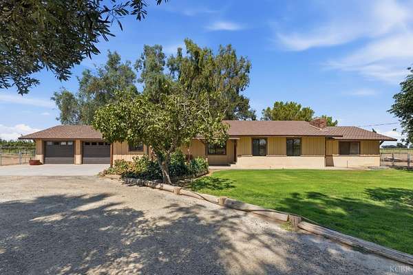4.8 Acres of Land with Home for Sale in Hanford, California