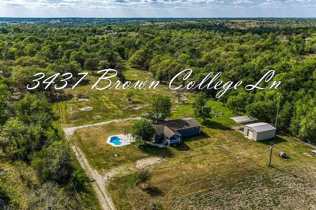 14.5 Acres of Land with Home for Sale in Washington, Texas