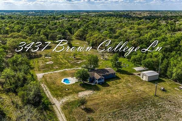 14.5 Acres of Land with Home for Sale in Washington, Texas
