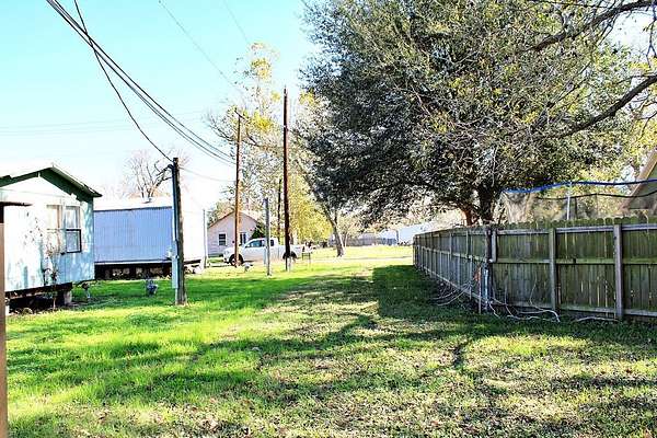 0.28 Acres of Commercial Land for Sale in Columbus, Texas