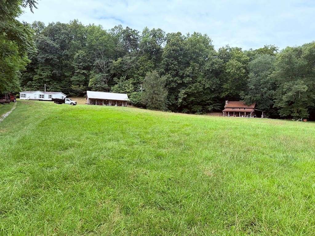 15 Acres of Land with Home for Sale in Sparta, Tennessee