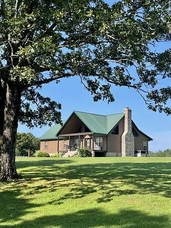 86.8 Acres of Land with Home for Sale in Lawrenceburg, Tennessee