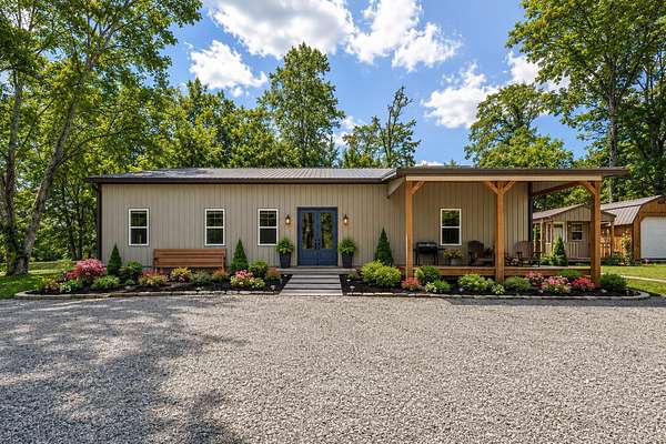 5 Acres of Land with Home for Sale in White House, Tennessee