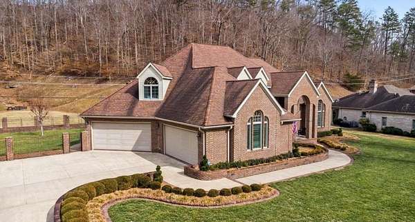 1.5 Acres of Land with Home for Sale in Pikeville, Kentucky