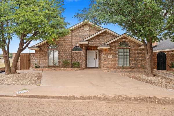 49.2 Acres of Land with Home for Sale in Levelland, Texas