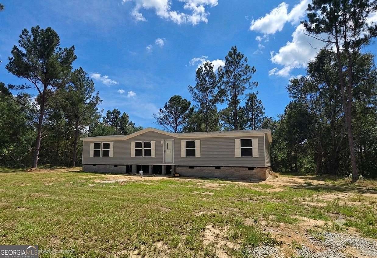2.55 Acres of Land with Home for Sale in Millen, Georgia