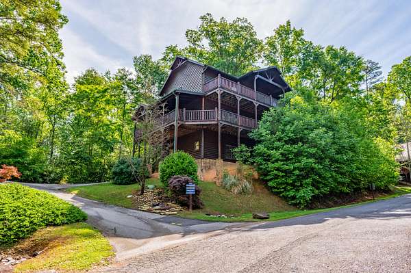 63.4 Acres of Recreational Land with Home for Sale in Gatlinburg, Tennessee