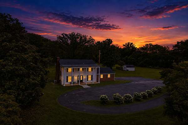 15.8 Acres of Land with Home for Sale in Hillsboro, Tennessee