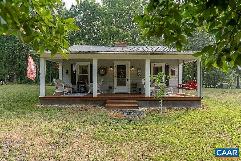6 Acres of Land with Home for Sale in Scottsville, Virginia