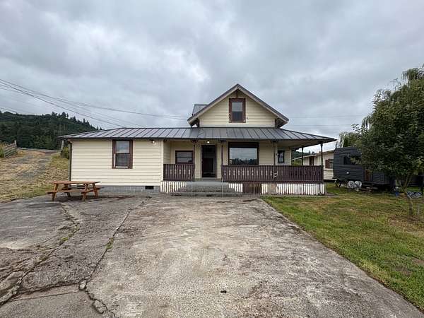12 Acres of Recreational Land for Sale in Clatskanie, Oregon