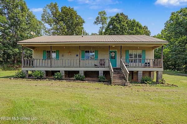 1.5 Acres of Land with Home for Sale in Senatobia, Mississippi