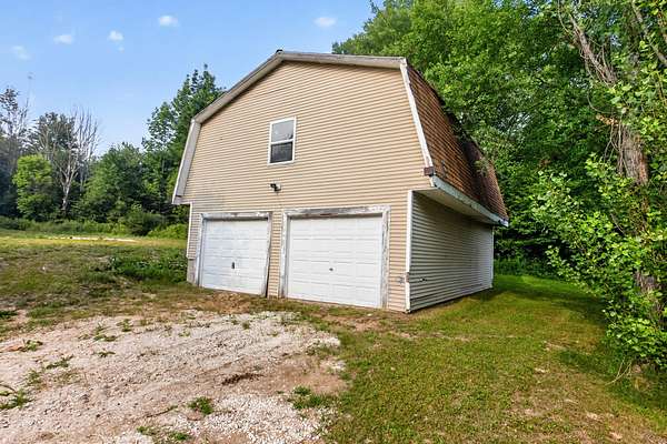 1.2 Acres of Residential Land for Sale in Reed City, Michigan