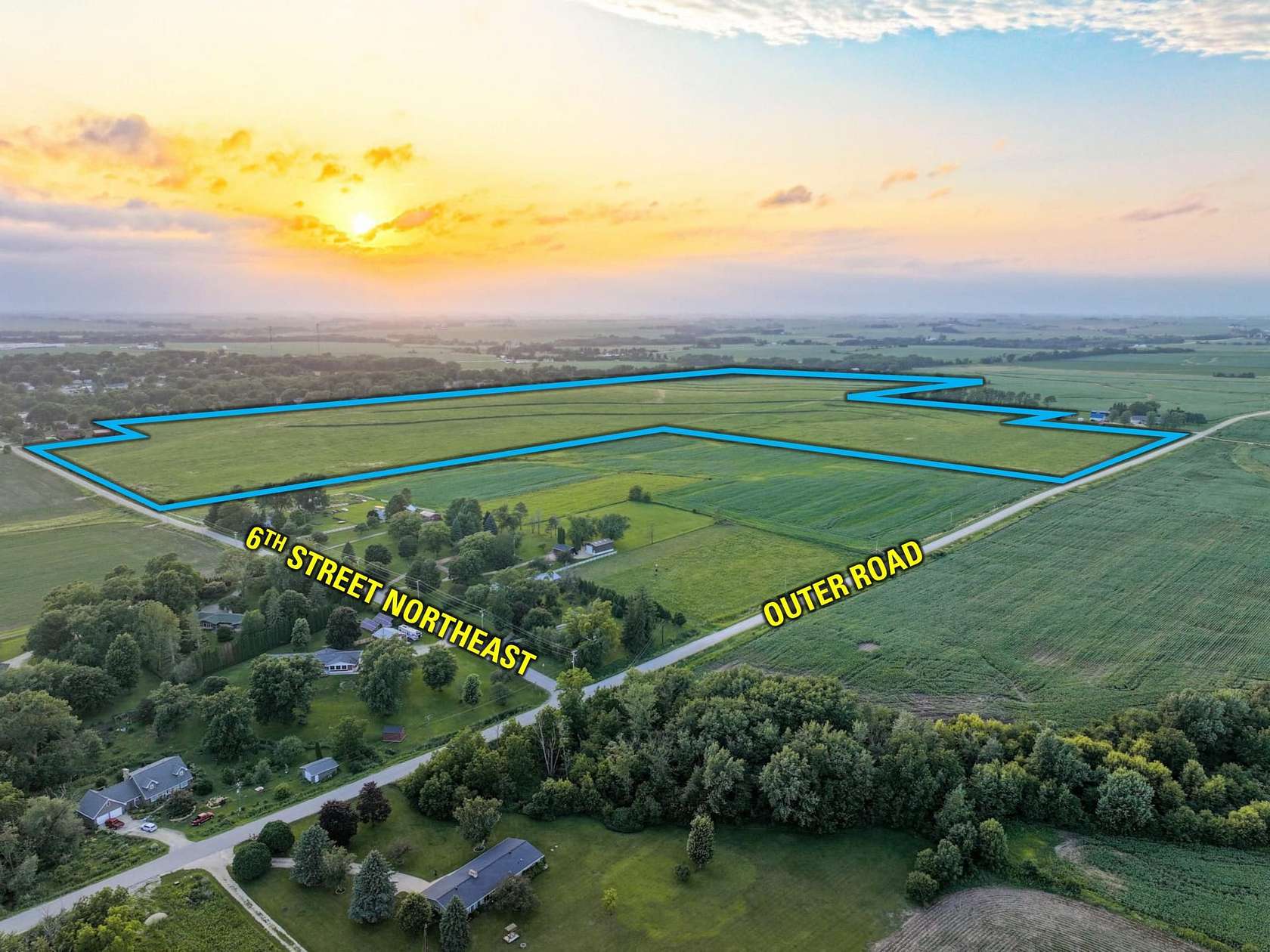 152 Acres of Land for Auction in Oelwein, Iowa