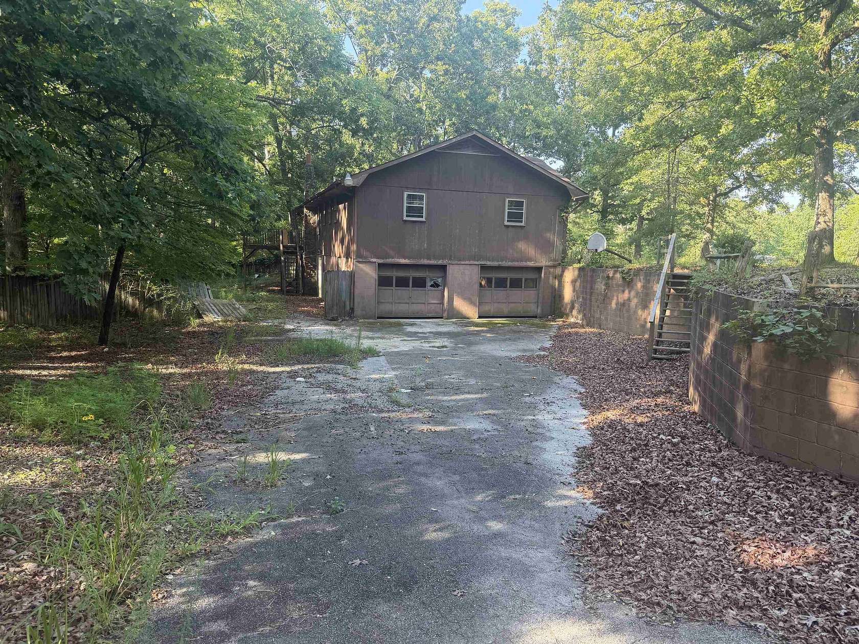 4.55 Acres of Land with Home for Sale in Tuscumbia, Alabama