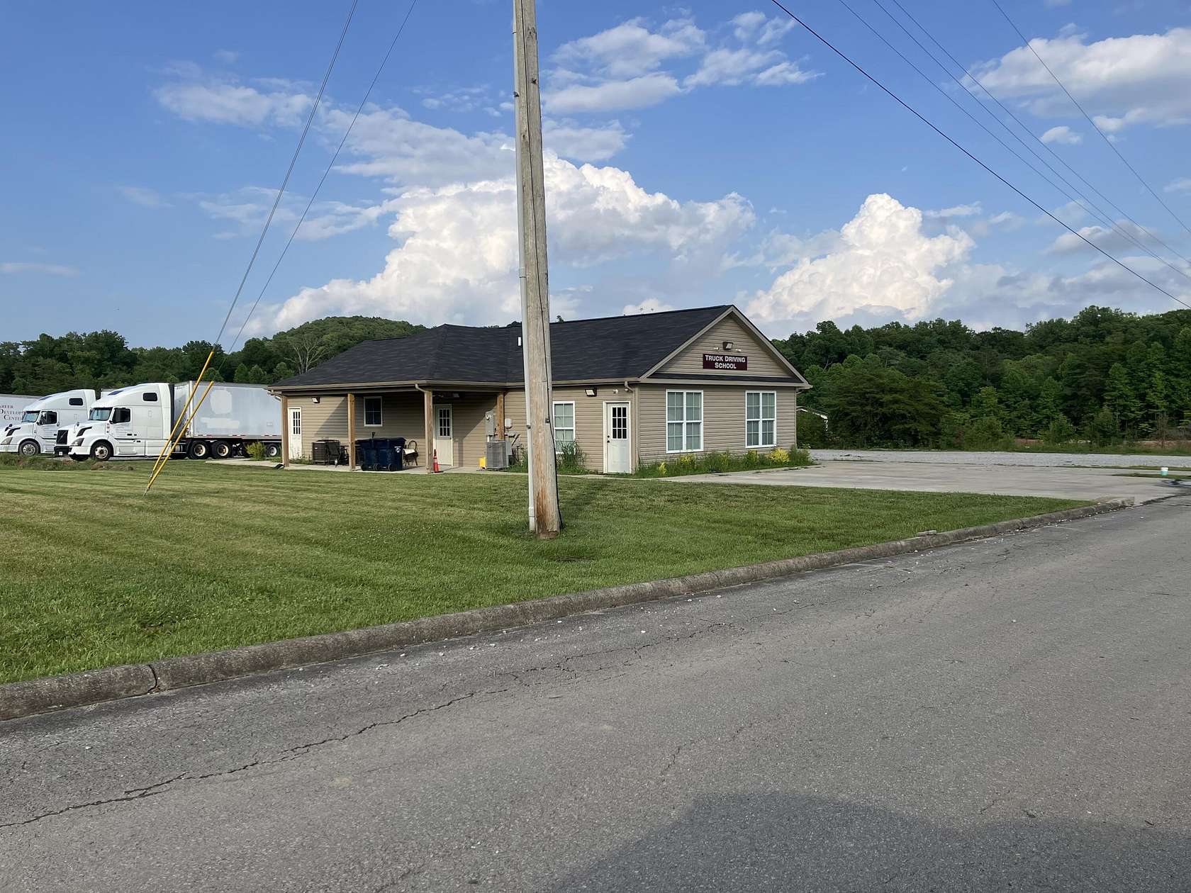 1.73 Acres of Improved Commercial Land for Sale in London, Kentucky