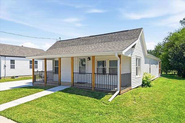 56 Acres of Land with Home for Sale in Glenwood, Iowa