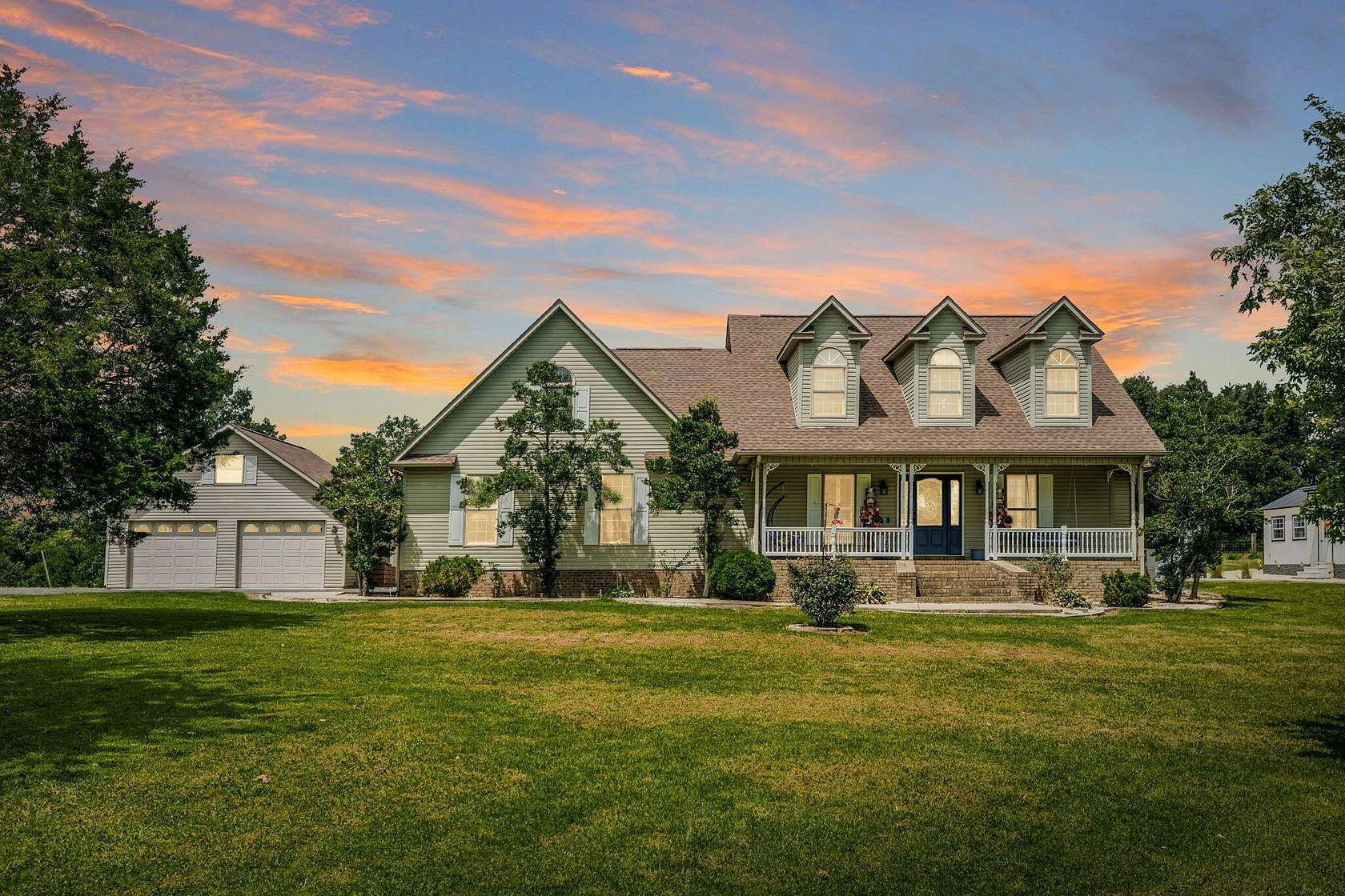 17.4 Acres of Land with Home for Sale in Mayfield, Kentucky