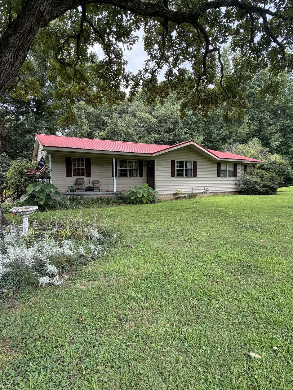 5 Acres of Land with Home for Sale in Reagan, Tennessee