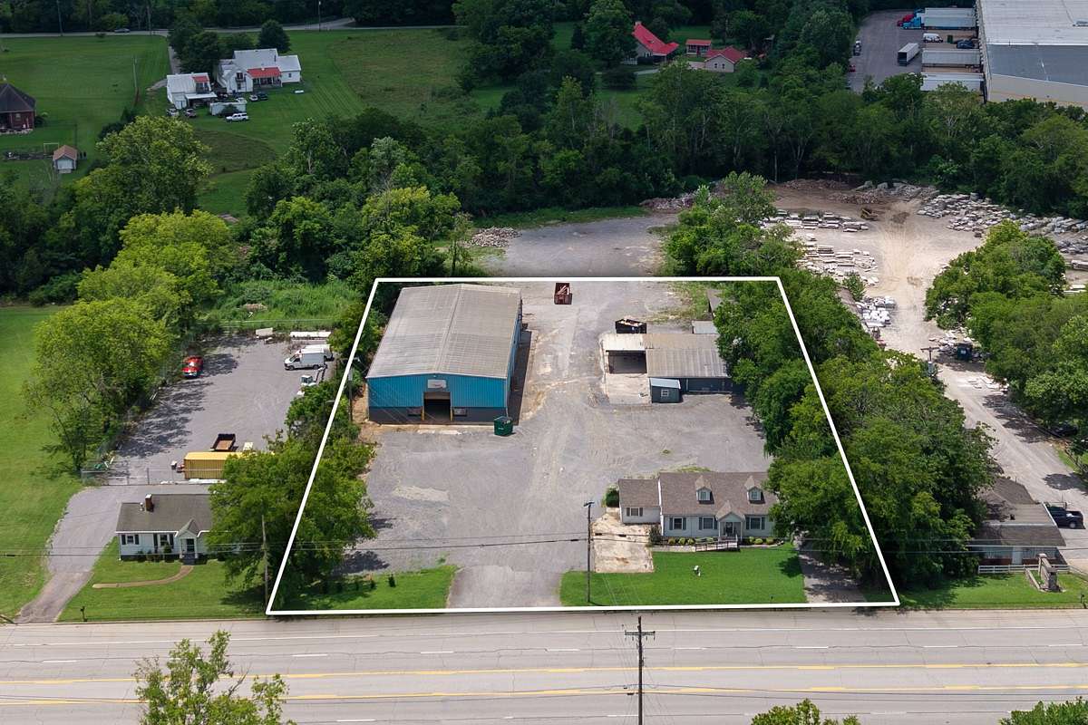 1.7 Acres of Improved Commercial Land for Sale in Goodlettsville, Tennessee